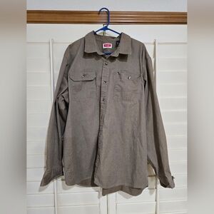 Wrangler mens button-down shirt